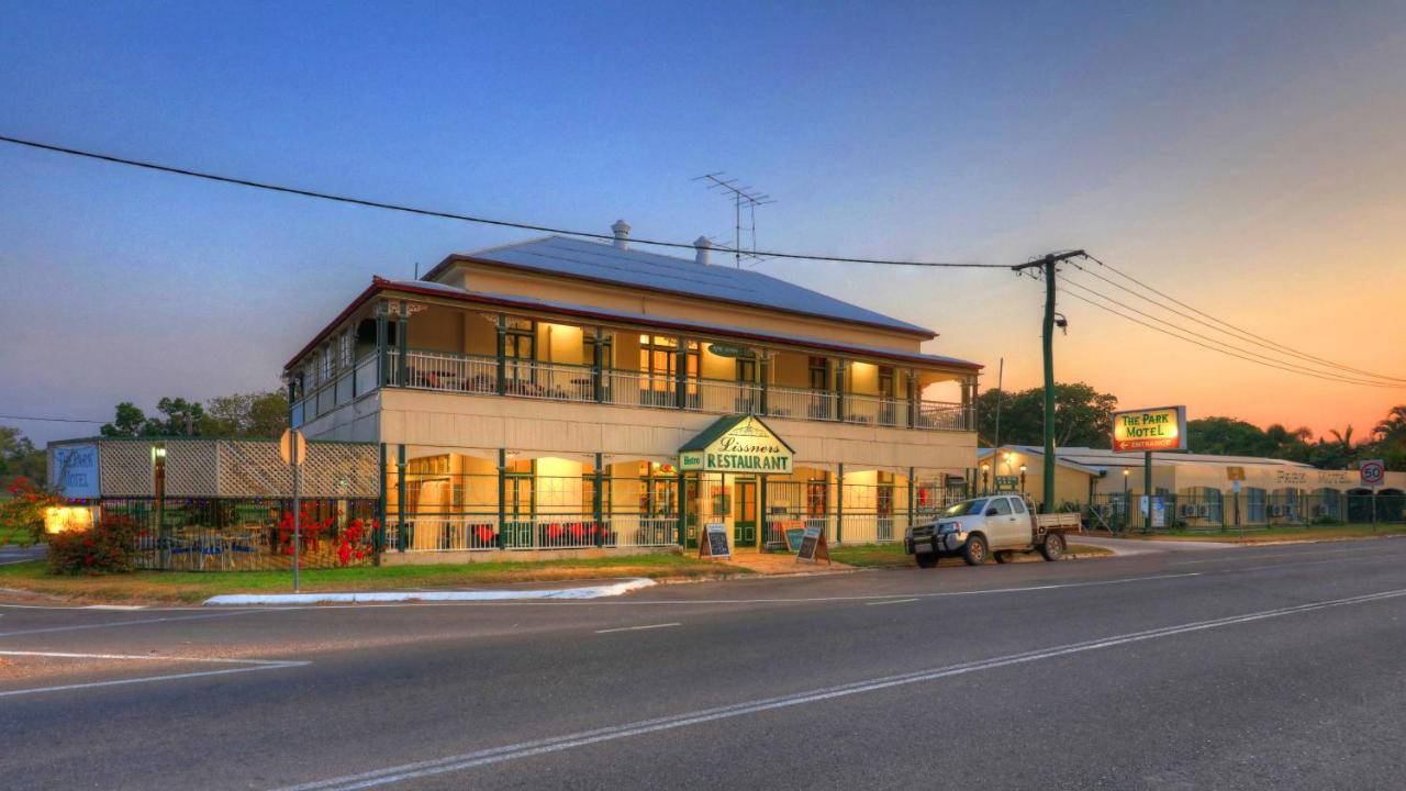 The Park Motel Charters Towers Exterior photo